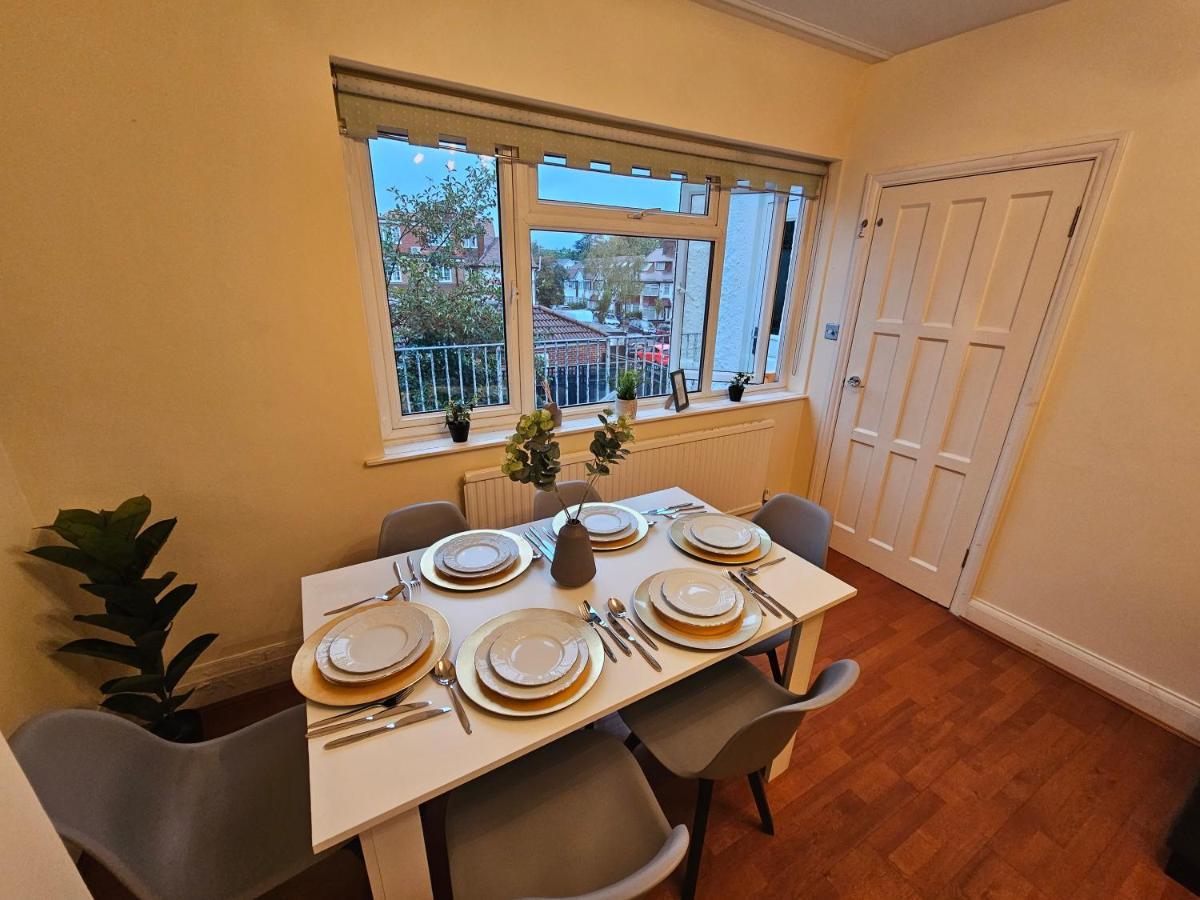 Large 4 Bedrooms Golders Green Λονδίνο Εξωτερικό φωτογραφία