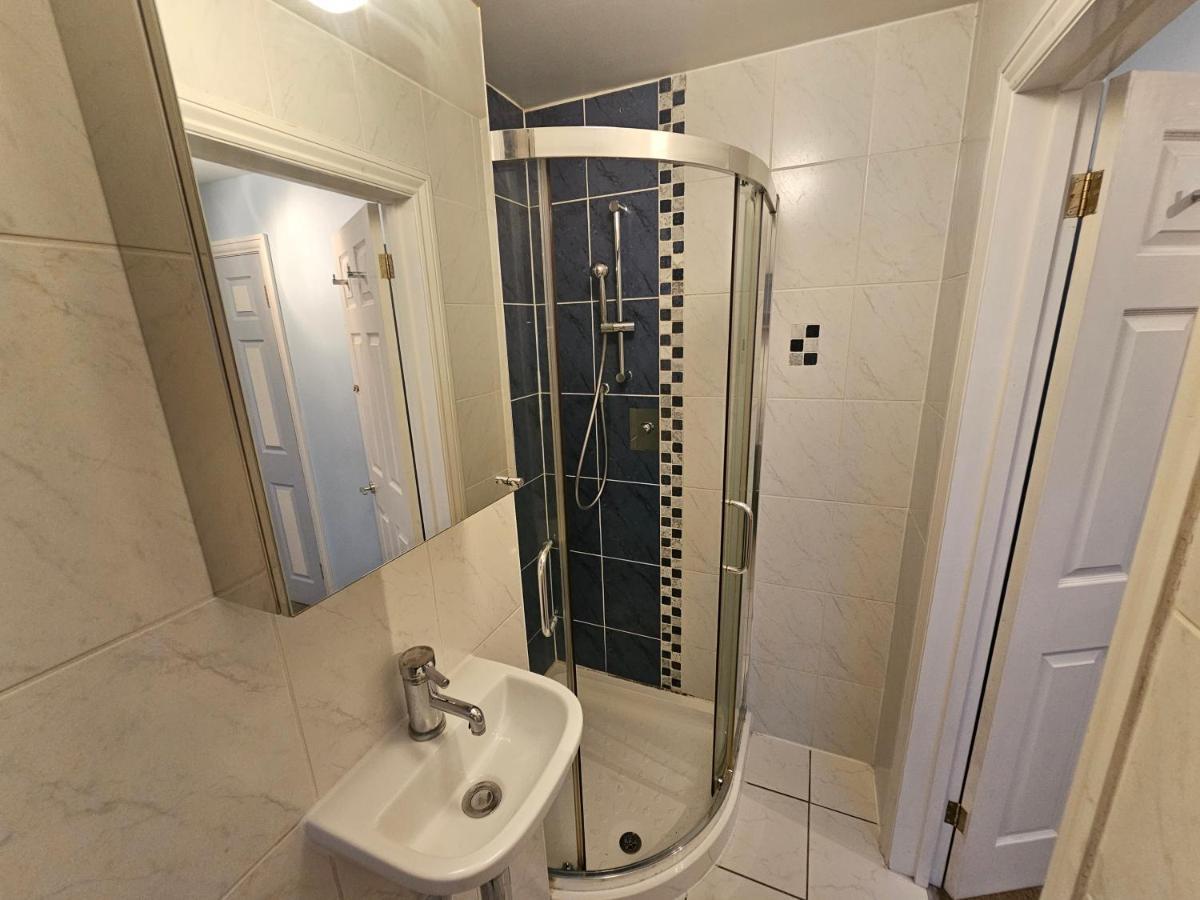 Large 4 Bedrooms Golders Green Λονδίνο Εξωτερικό φωτογραφία