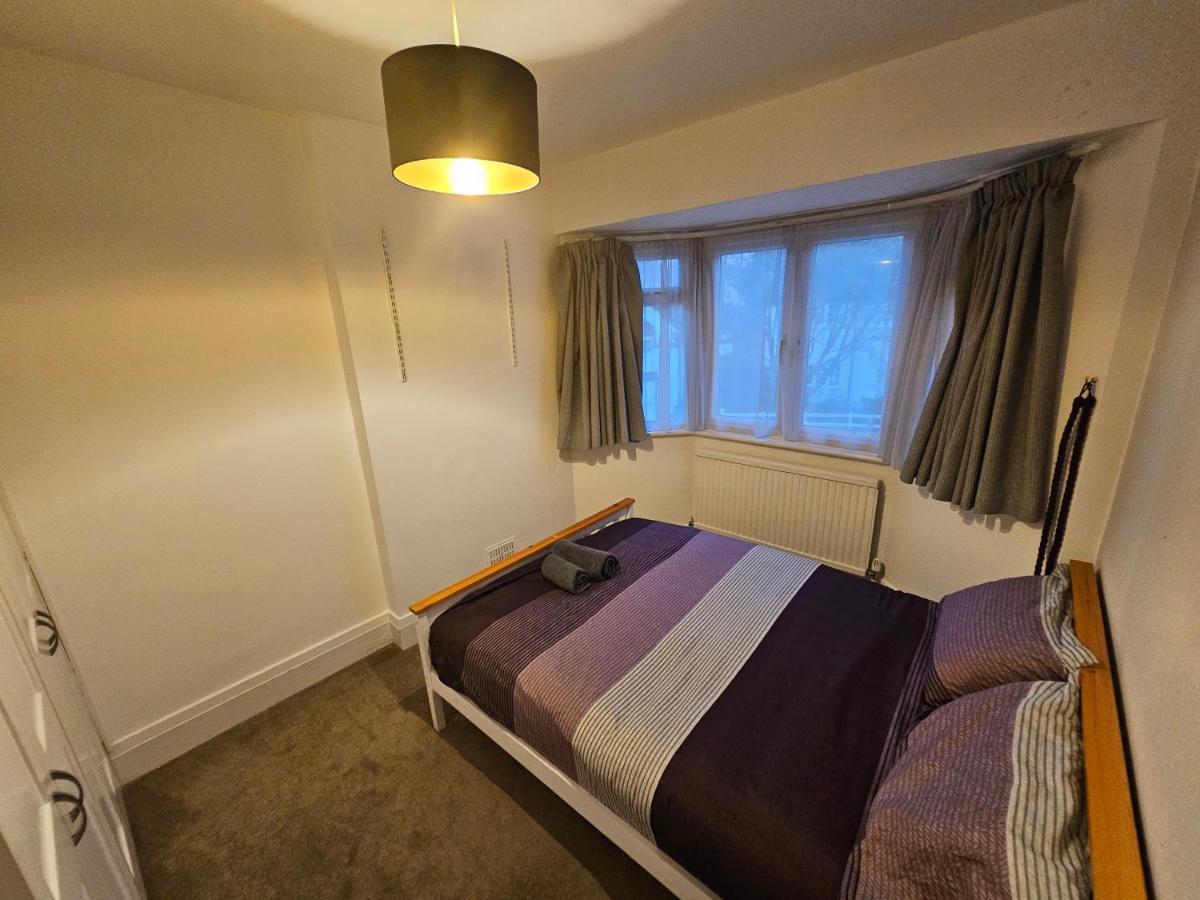 Large 4 Bedrooms Golders Green Λονδίνο Εξωτερικό φωτογραφία